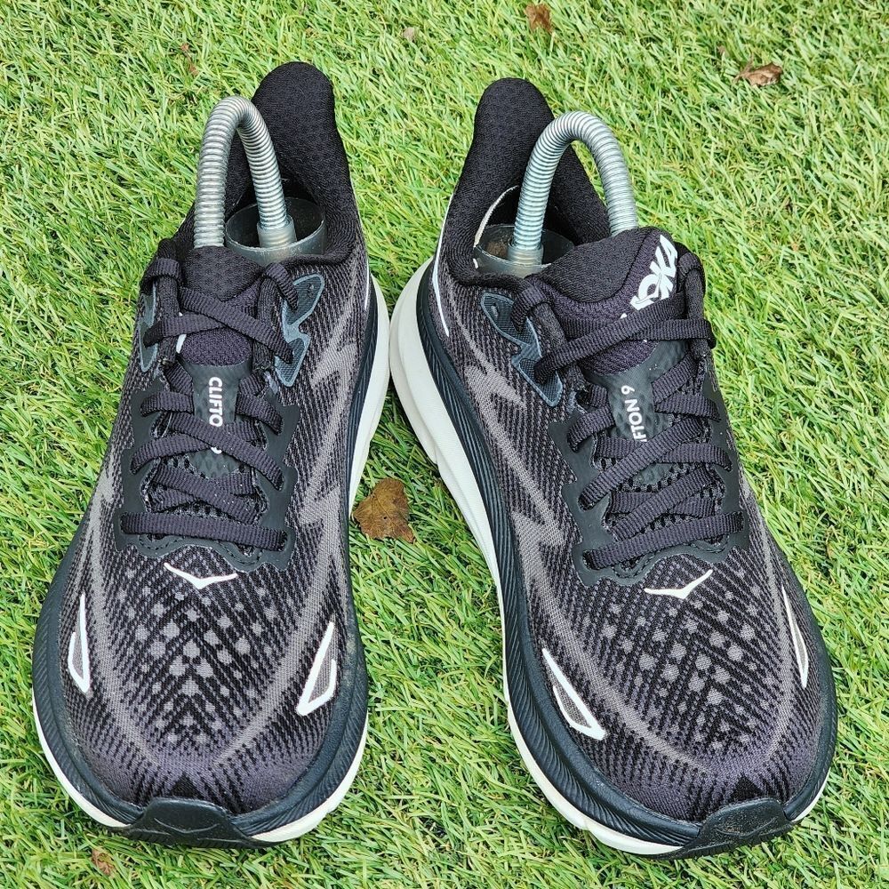 HOKA CLIFTON 9 - Womens Athletic Shoes - SIZE 6.5B - Picture 2 of 9